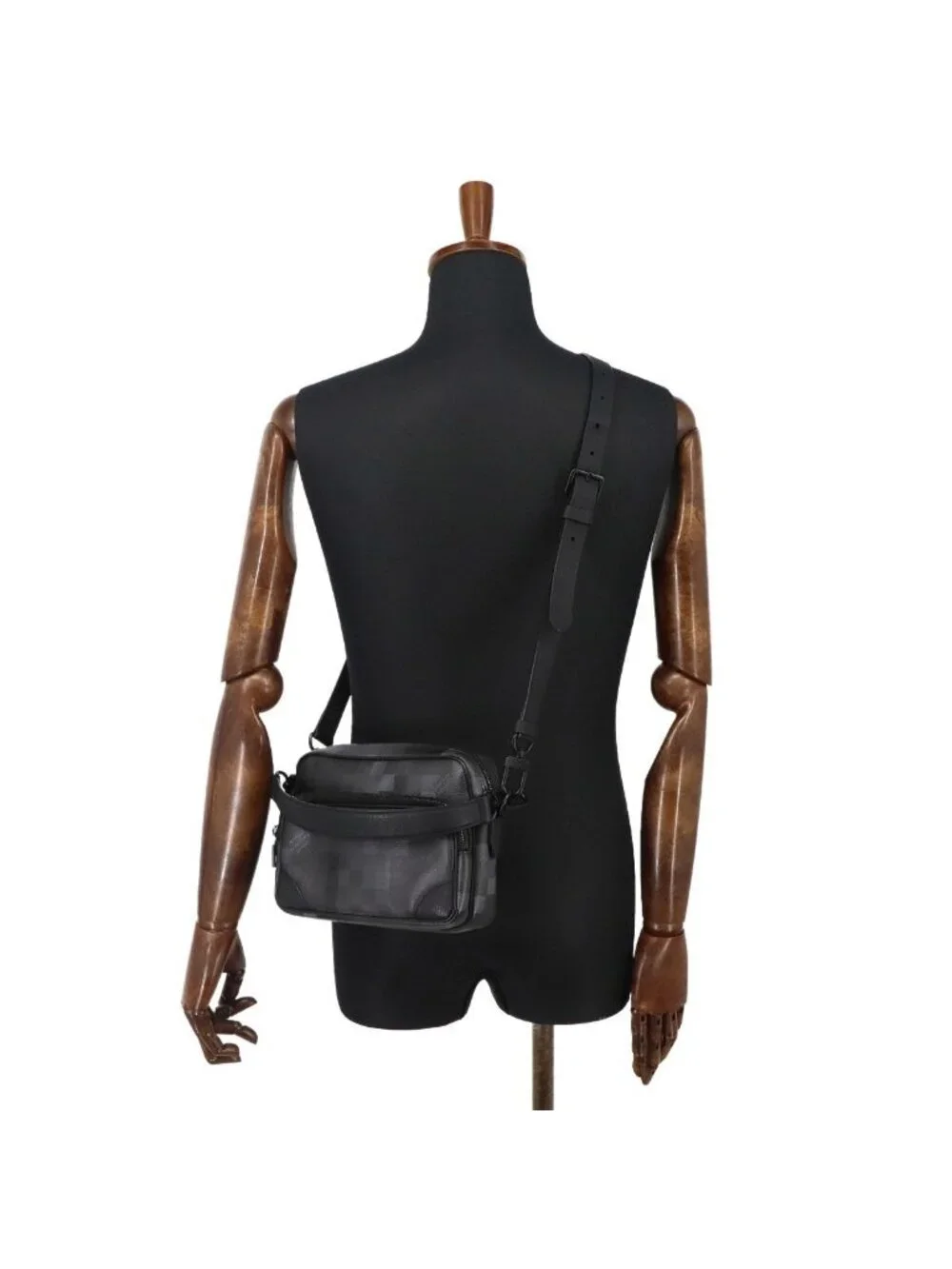 Louis Vuitton Damoflage Black Nile Messenger Bag 2-Way